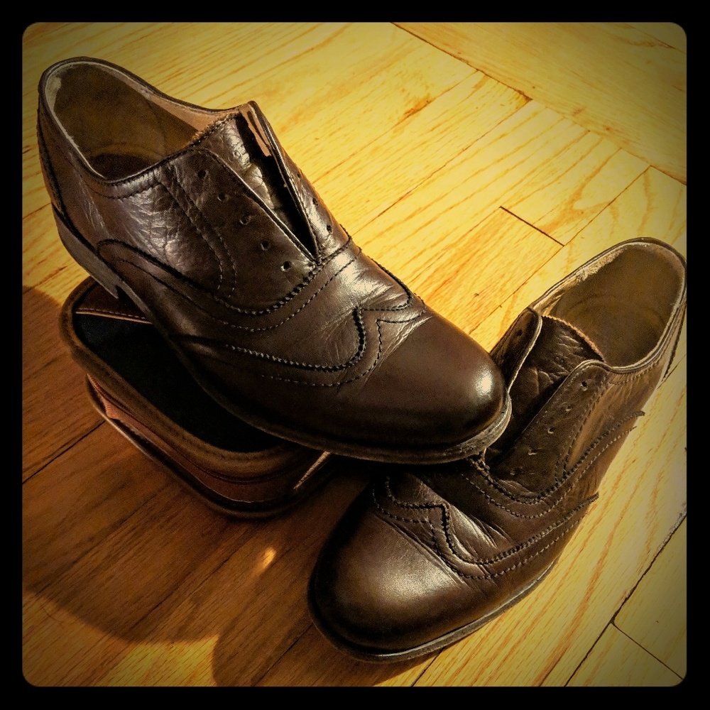Frye Oxfords (Harvey Wingtips) - Picture 1 of 2